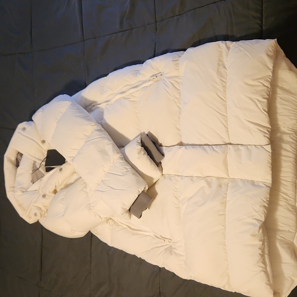 Canada Goose Parka - Picture 4 of 7